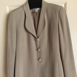 Jones New York Silk Blazer Size 4